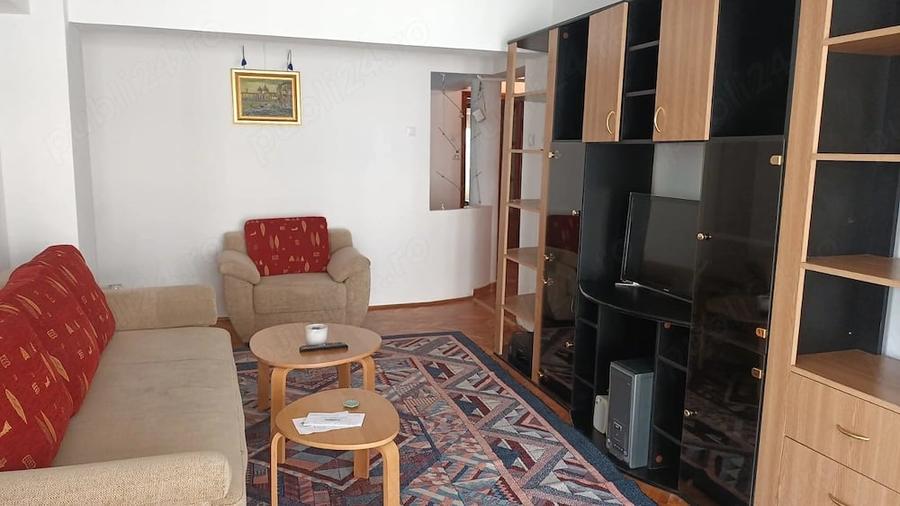 Apartament cu 3 camere decomandat în Ultracentral