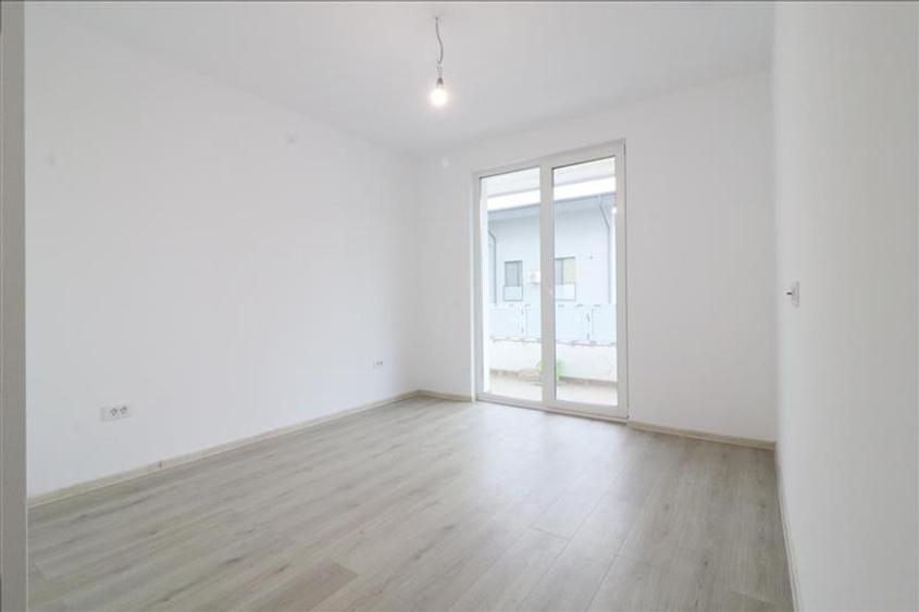 Apartament cu 4 camere decomandat în Păcurari