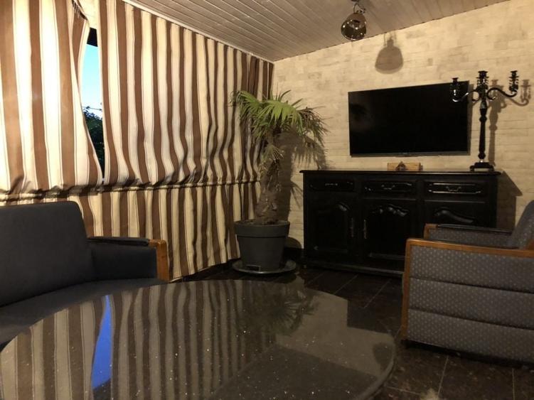 Casă cu 4 camere cu Teren 850 Mp în Bucium