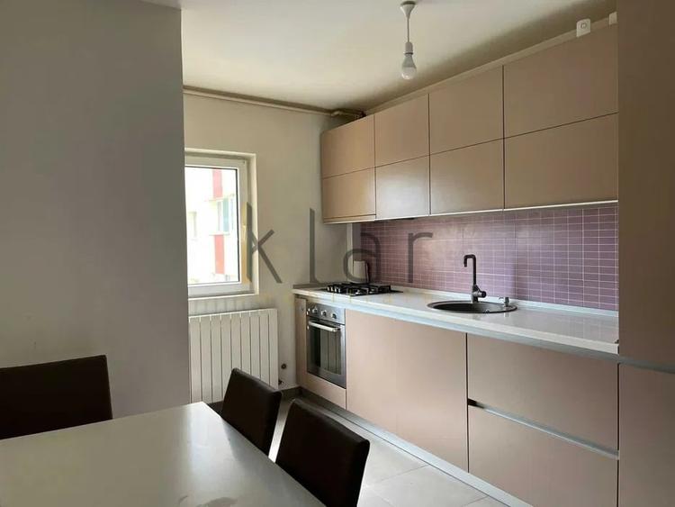 Apartament cu 4 camere decomandat, mobilat în Zorilor