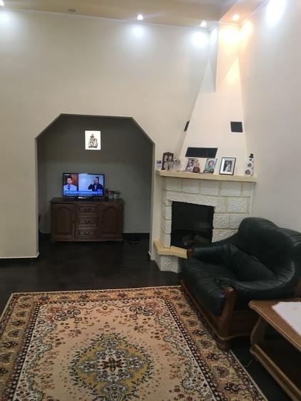 Casă cu 4 camere cu Teren 350 Mp în Central
