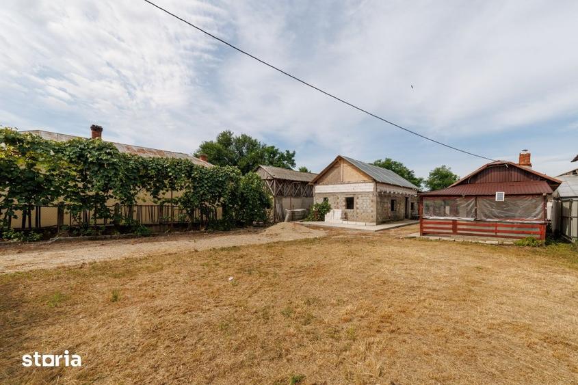 Casă cu 1 camere cu Teren 2140 Mp în Ciești