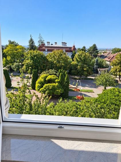 Apartament cu 4 camere în Central
