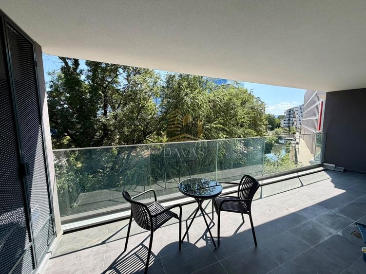 Apartament cu 2 camere semidecomandat, mobilat în Semicentral