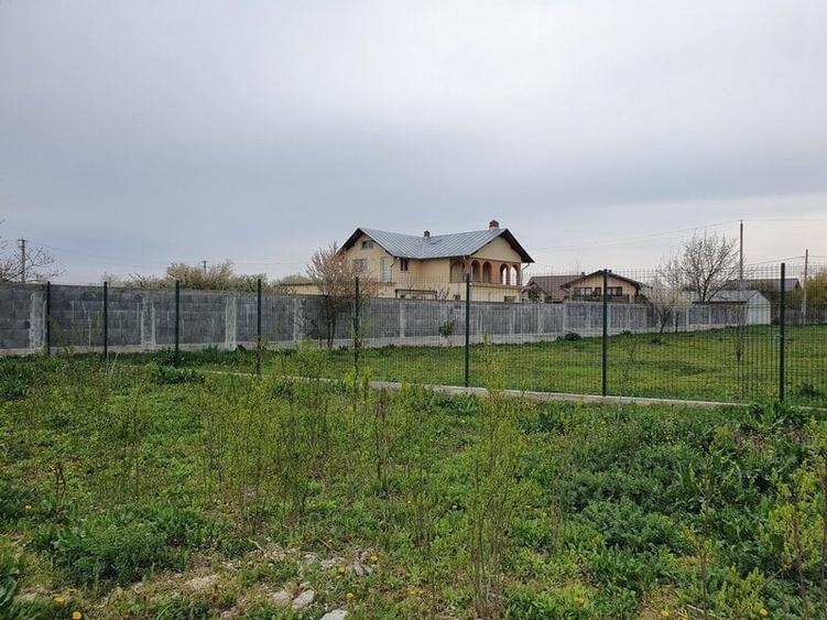 Teren Construcții intravilan de 2000 mp, în Bâldana