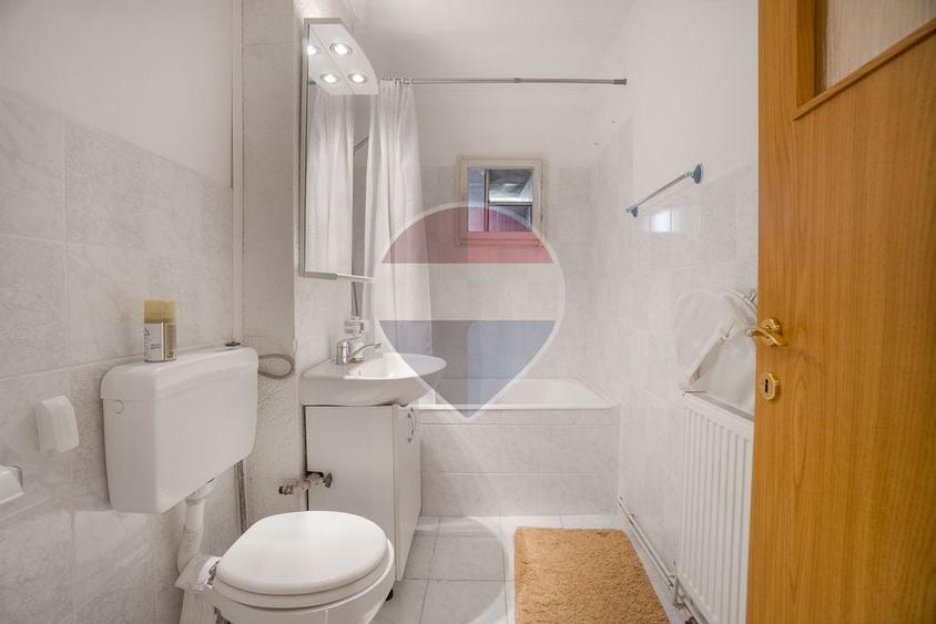 Apartament cu 3 camere decomandat în Central