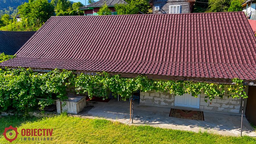 Casă individuală cu 5 camere cu Teren 516 Mp în Bicazu Ardelean