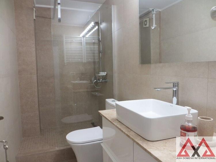Apartament cu 3 camere decomandat, mobilat în Vitan
