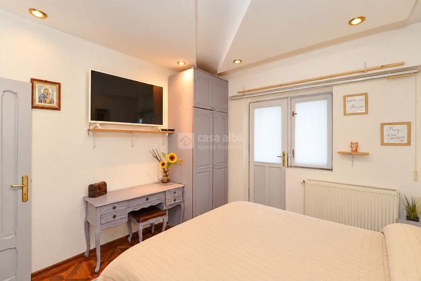 Apartament cu 3 camere decomandat, mobilat în Dacia