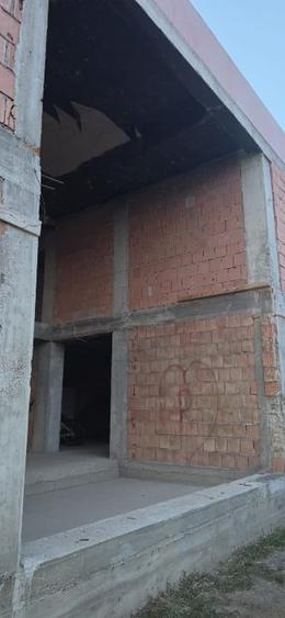 Casă individuală cu 5 camere cu Canalizare în Strejnicu