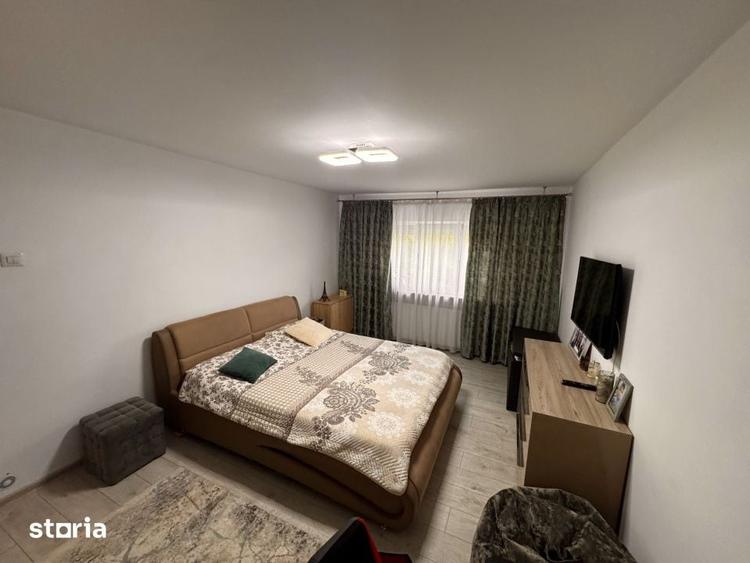Apartament cu 2 camere decomandat în Rovine