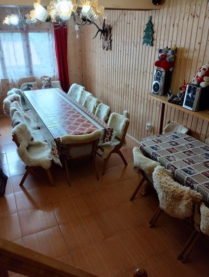 Casă cu 4 camere în Petros
