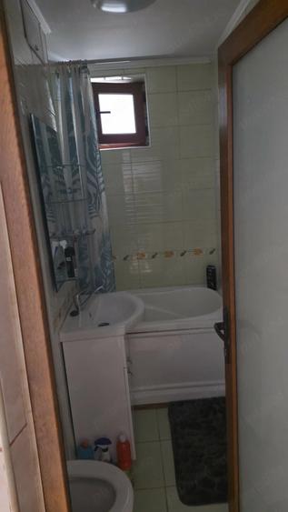 Apartament cu 2 camere decomandat în Micro 17