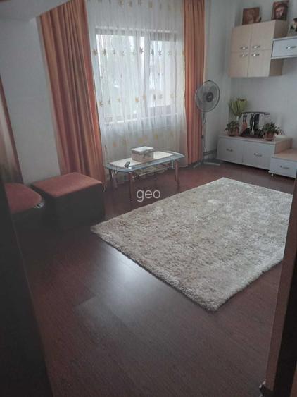 Apartament 3 camere, str. Banat in apropierea Spitalului de Pediatrie Pitesti