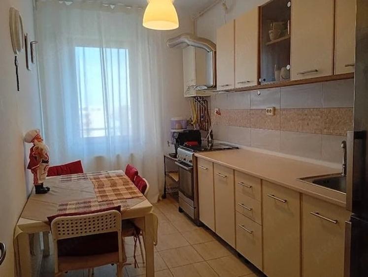 Apartament cu 2 camere decomandat în Metalurgiei