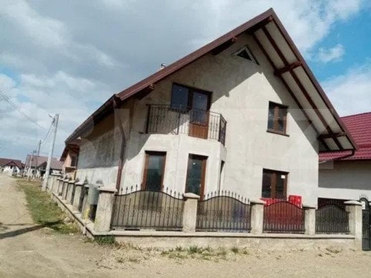 Casă individuală cu 6 camere cu Canalizare în Exterior Nord