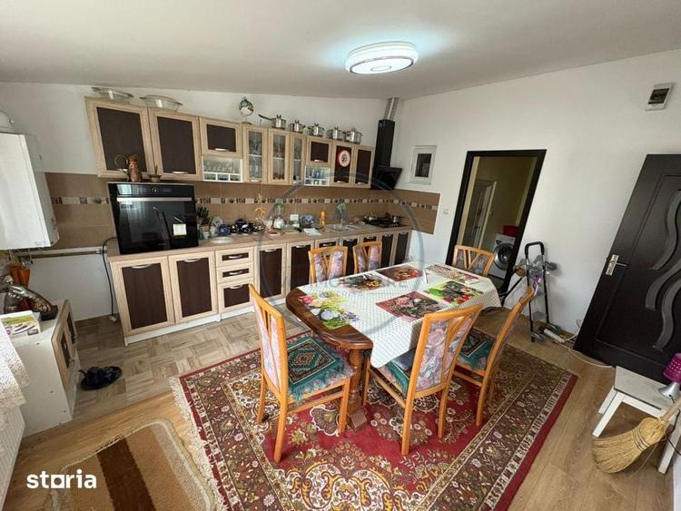 Casă cu 7 camere cu Teren 943 Mp în Independenței