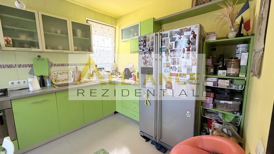 Casă individuală cu 4 camere cu Canalizare în Berceni