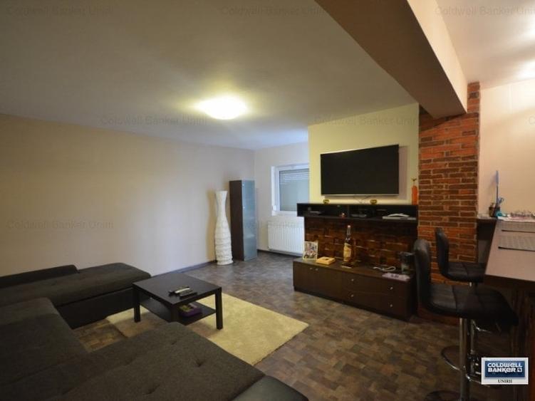 Apartament cu 3 camere semidecomandat, mobilat în 13 Septembrie