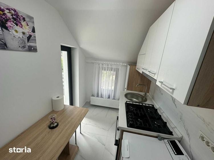 Garsonieră decomandată în Central