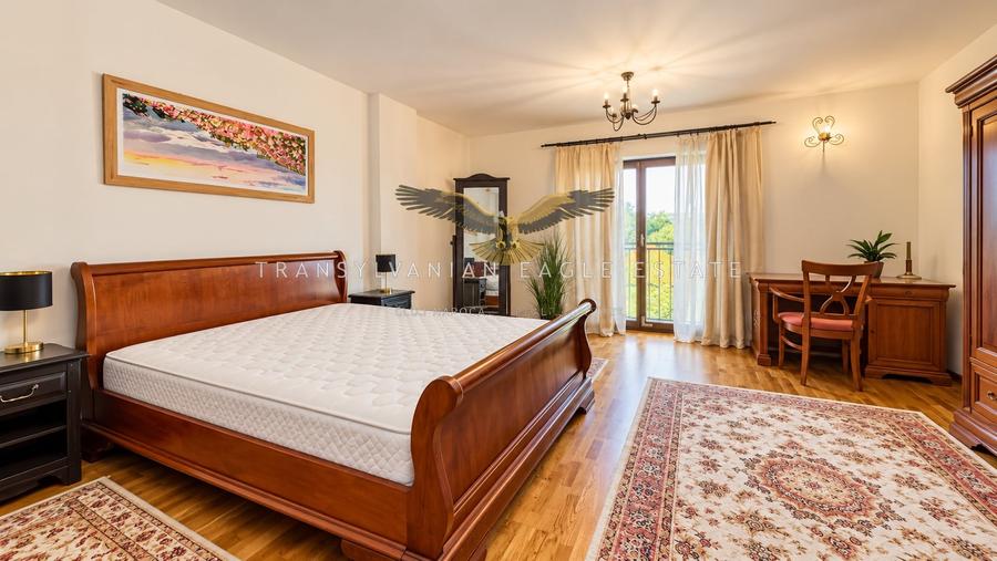 Apartament cu 2 camere decomandat, mobilat în Central