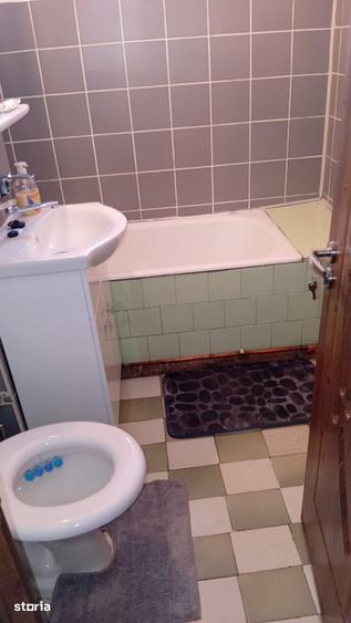 Apartament cu 3 camere decomandat în Sud