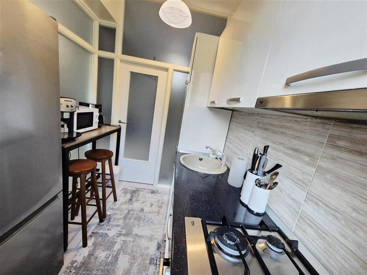 Apartament cu 3 camere de vanzare - 9