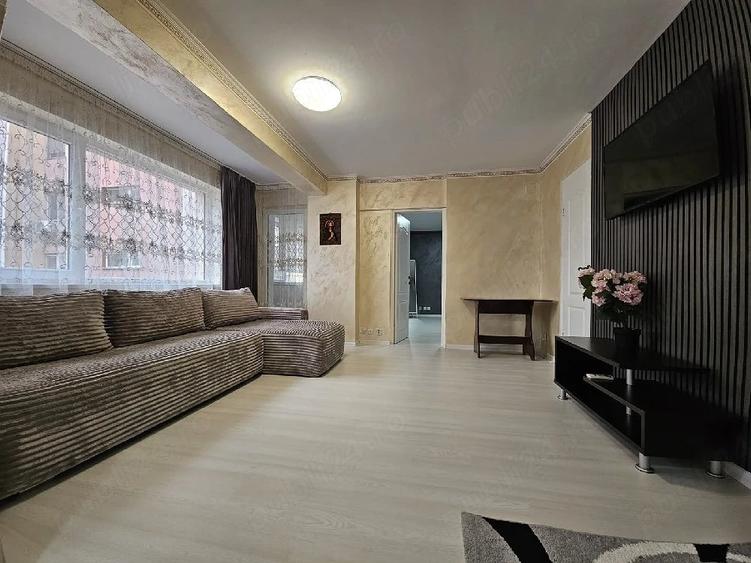 Apartament cu 2 camere decomandat în Central