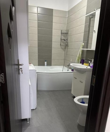 Garsonieră decomandată, mobilată în Fundeni