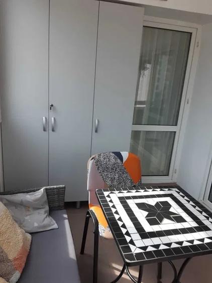Apartament cu 2 camere semidecomandat, mobilat în Tomis Nord