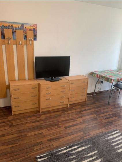 Garsonieră semidecomandată în Aleea Carpați