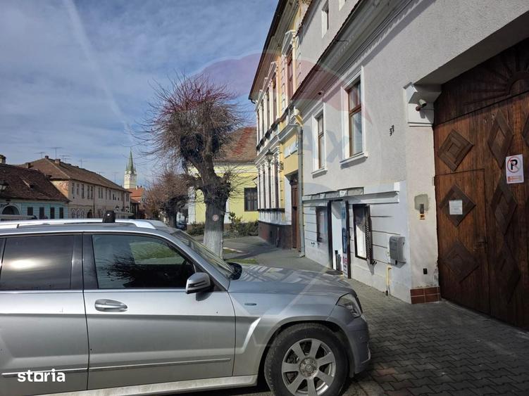 Casă cu 4 camere în Ultracentral