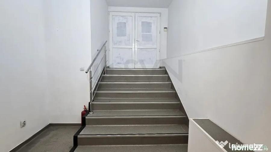 Casă cu 7 camere cu Teren 185 Mp în Cotroceni