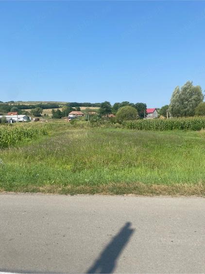 Teren de 1400 mp, în Poarta
