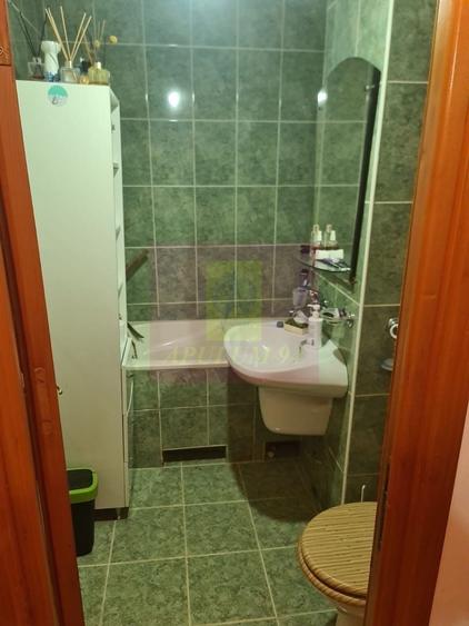 Apartament cu 3 camere decomandat în Cuza
