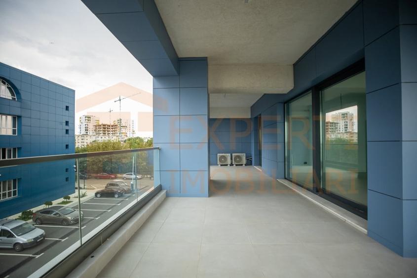 Apartament cu 3 camere decomandat în Faleza Nord