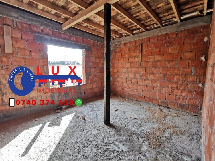Casă cu 3 camere cu Teren 650 Mp în Malcoci