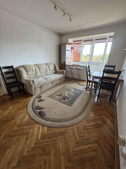 Apartament cu 2 camere semidecomandat în Șagului