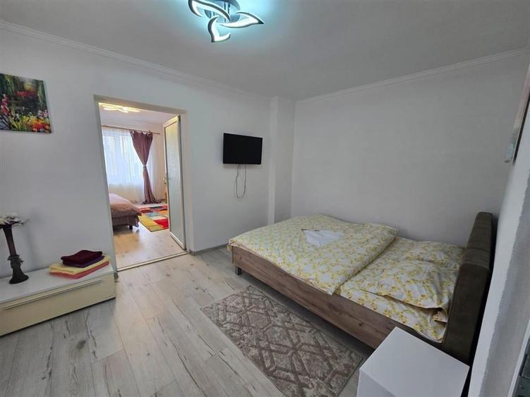 Casă individuală cu 4 camere cu Canalizare în Central
