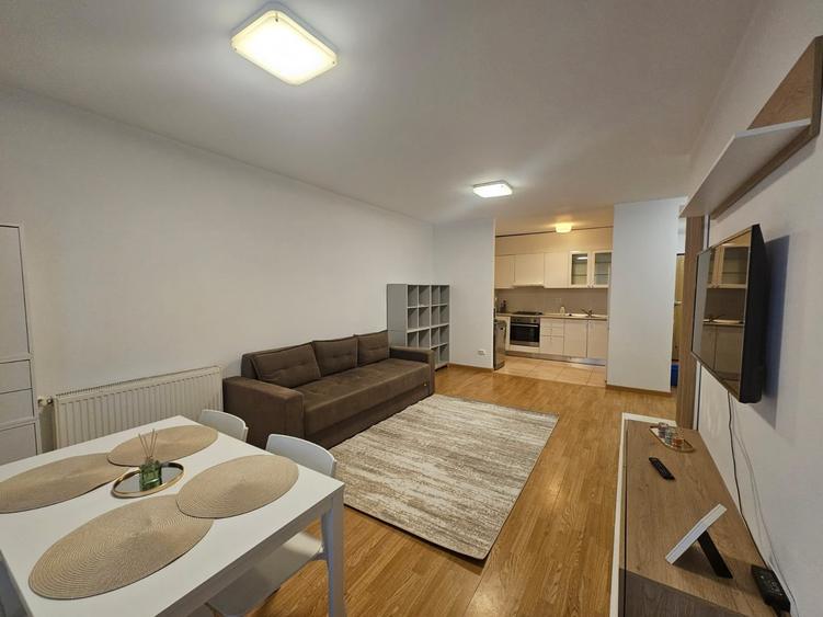 Apartament cu 2 camere decomandat în Costin Georgian