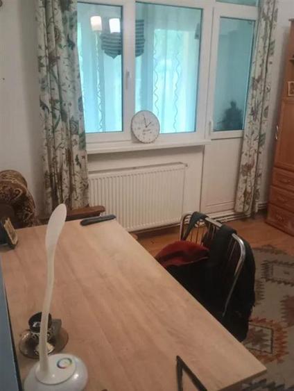Apartament cu 2 camere semidecomandat în Podu Roș