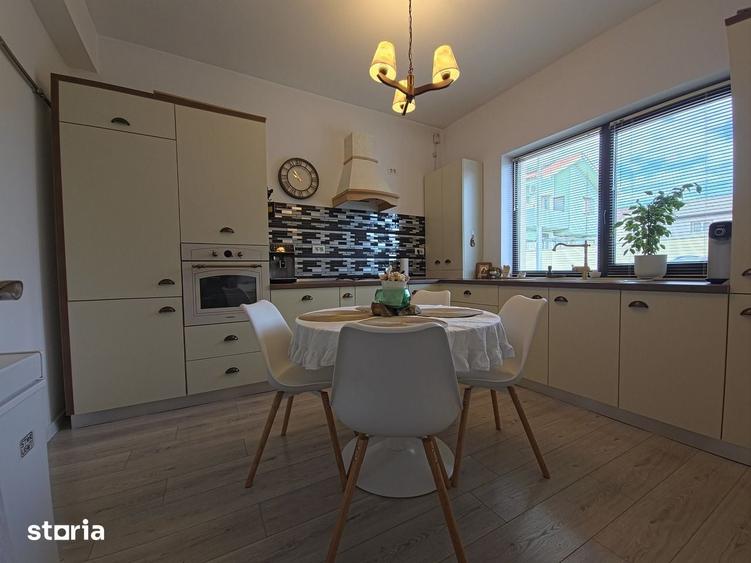 Palazu Mare Duplex Premium 4 Camere Mobilat si Utilat Curte 2 Parcar - 17