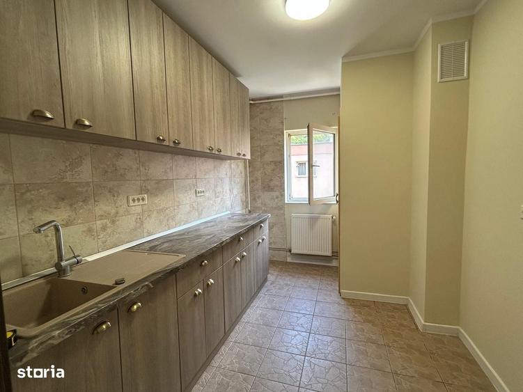 Apartament cu 2 camere decomandat în Răcădău