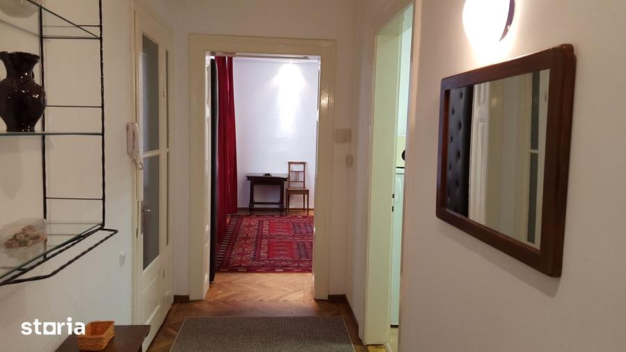 Apartament cu 3 camere în Sub Arini