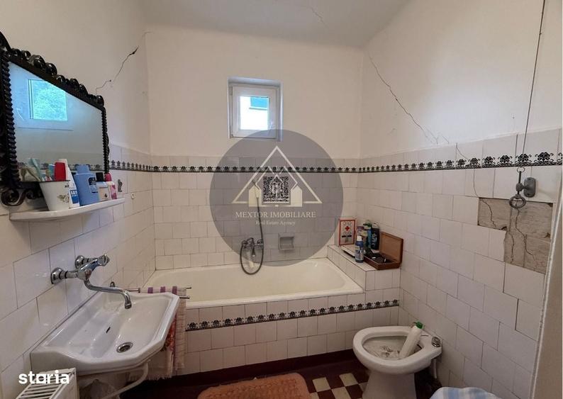 Casă cu 3 camere semidecomandat în Vitrometan
