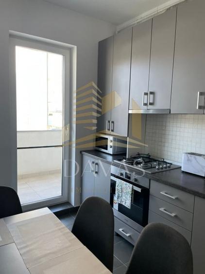 Apartament cu 3 camere decomandat, mobilat în Zorilor