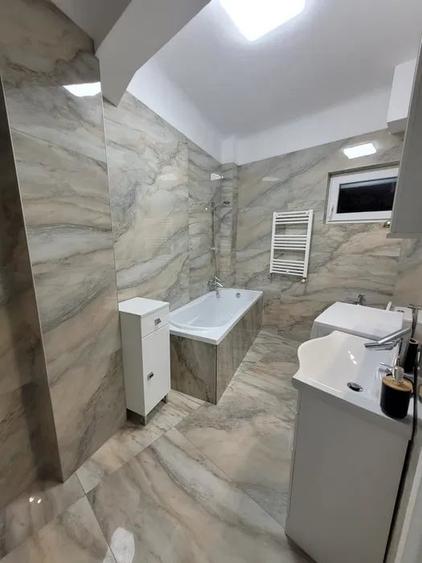 Apartament cu 2 camere decomandat, mobilat în P-ța Alba Iulia