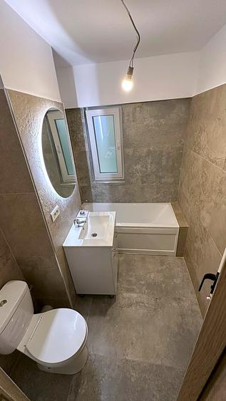 Apartament cu 3 camere în Tineretului