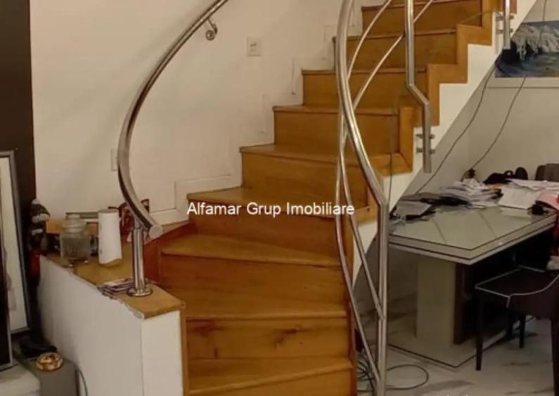 Casă cu 5 camere cu Teren 237 Mp în Lacul Tei