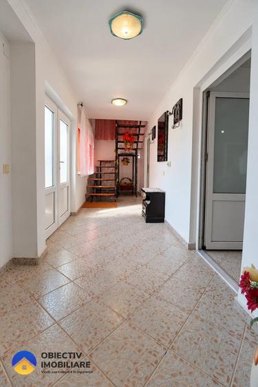 Casă cu 7 camere cu Teren 538 Mp în Ultracentral